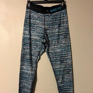 Nike Pro Dri Fit Women's Large Compression‎ Leggings Workout Colorful
